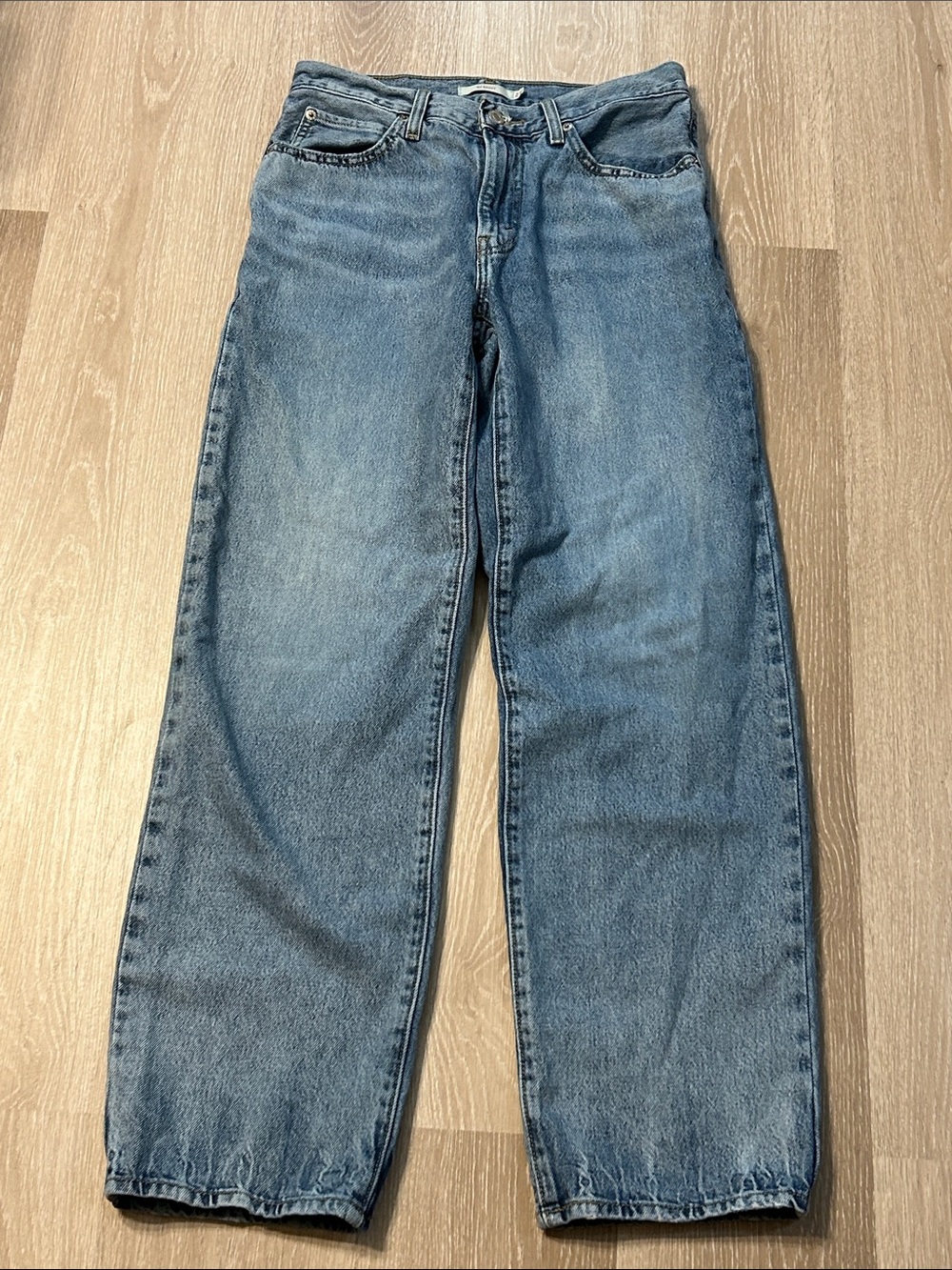 Levi’s  94’ Baggy Women’s Vintage Inspired Women’s Denim Blue Jeans Sz 27